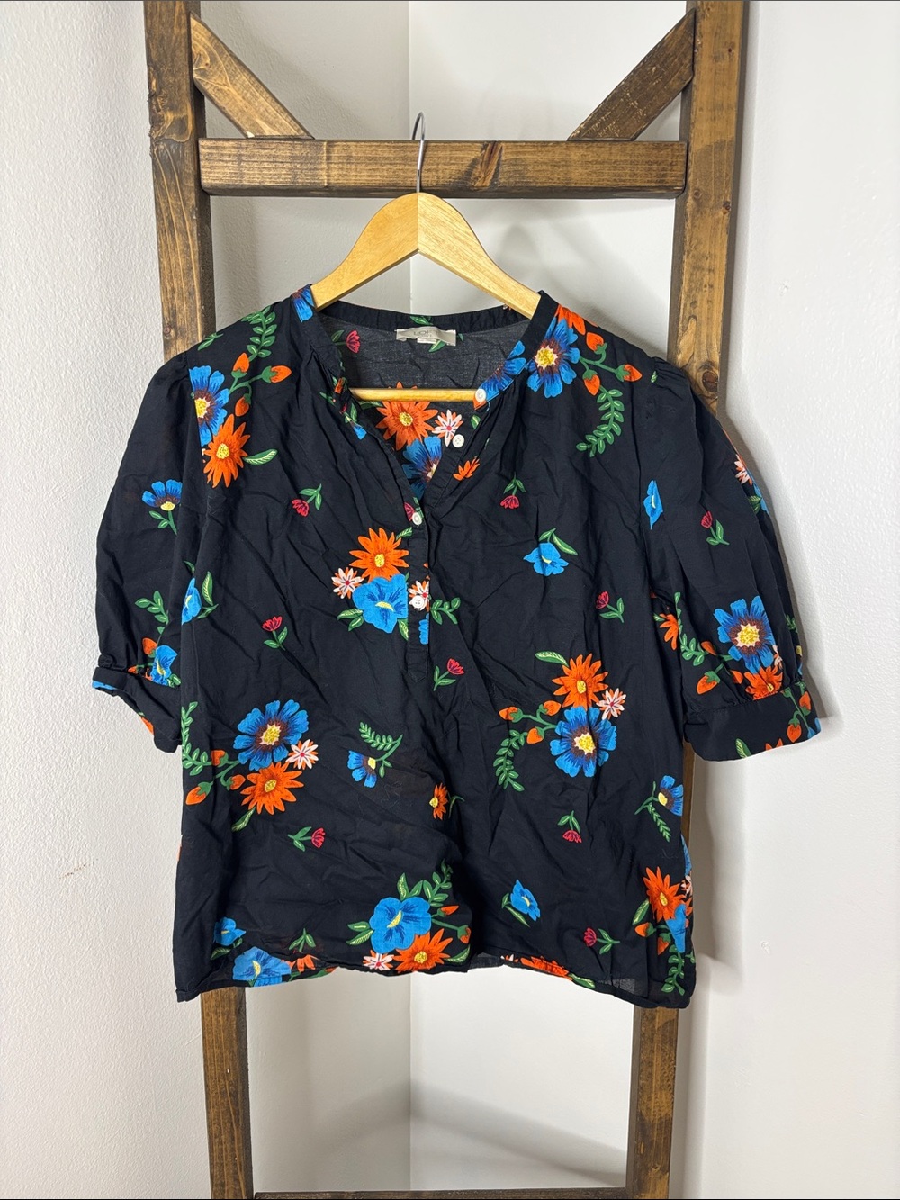 LOFT Black Short-Sleeve Blouse with Blue & Orange Floral Print Size M
